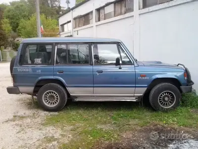 Usata Mitsubishi Pajero 95 CV (69 kW) 1989 Bluazzurro SUV