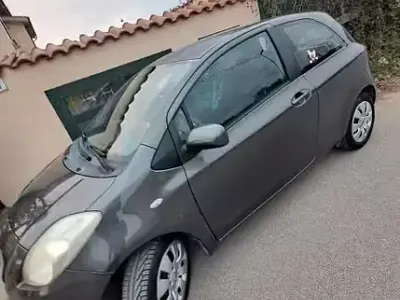 Usata Toyota Yaris 65 CV (47 kW) 2008 Grigio Utilitaria