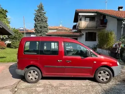 Usata VW Caddy 105 CV (77 kW) 2004 Rosso Monovolume