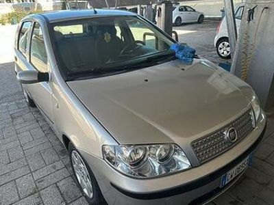 Usata Fiat Punto 75 CV (55 kW) 2005 Grigio Utilitaria