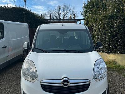 Usata Opel Combo 120 CV (88 kW) 2015 Bianco Monovolume