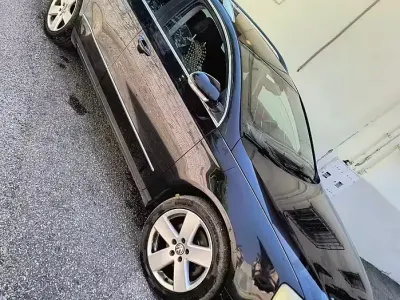Usata VW Passat 116 CV (85 kW) 2005 Nero Station wagon