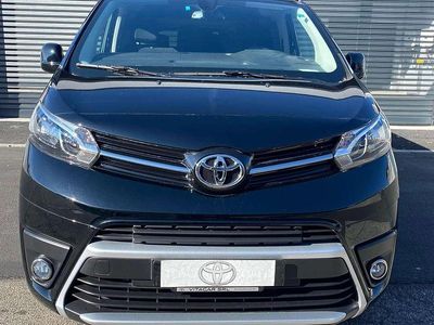 Begagnad Toyota Proace 56 kW (77 HK) 2024 Svart Minibuss