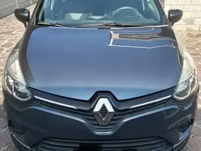 Usata Renault Clio IV 90 CV (66 kW) 2017 Grigio Berlina