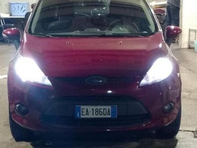 Second-hand Ford Fiesta Titanium 96 CP (70 kW) 2010 Roșu Berlinǎ