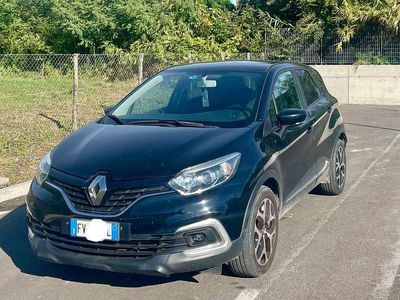 Usata Renault Captur 90 CV (66 kW) 2019 Nero SUV