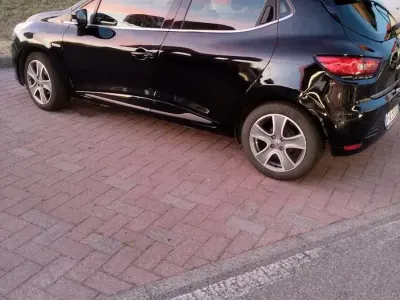 Usata Renault Clio 58 CV (42 kW) 2015 Nero Utilitaria
