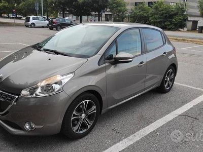Usata Peugeot 208 82 CV (60 kW) 2015 Utilitaria
