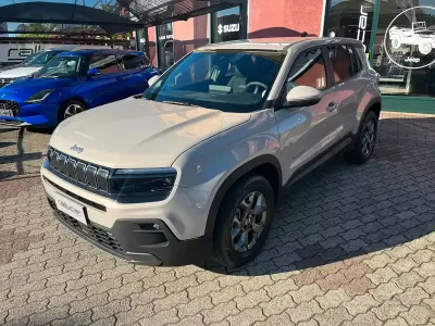 Begagnad Jeep Avenger Longitude 101 HK (74 kW) 2024 Brun SUV