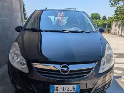 Usata Opel Corsa Cosmo 90 CV (66 kW) 2007 Utilitaria