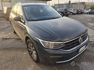 Usata VW Tiguan Life 122 CV (89 kW) 2020 Grigio SUV
