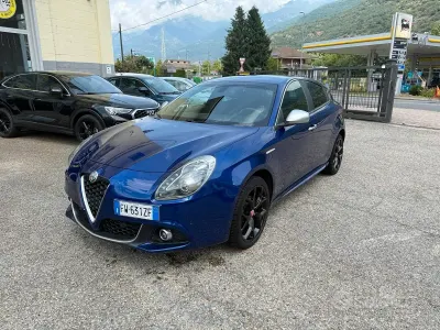 Usata Alfa Romeo Giulietta Super 120 CV (88 kW) 2019 Blu Utilitaria