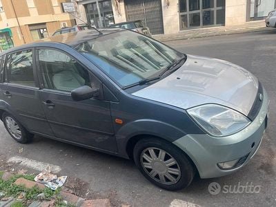 Usata Ford Fiesta 2002 Grigio Utilitaria