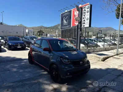 Usata Smart ForFour Passion 71 CV (52 kW) 2016 Grigio Utilitaria