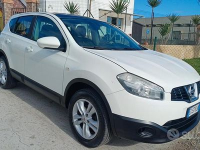 Usata Nissan Qashqai Tekna 110 CV (80 kW) 2011 Bianco SUV