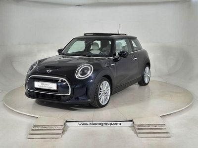 Usata Mini Cooper SE Classic 135 kW (184 CV) 2022 Blu scuro Utilitaria