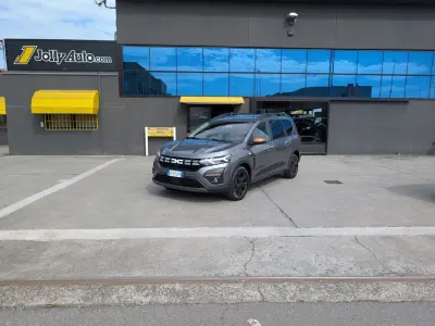 Begagnad Dacia Jogger Extreme 94 HK (69 kW) 2023 Grå Minibuss