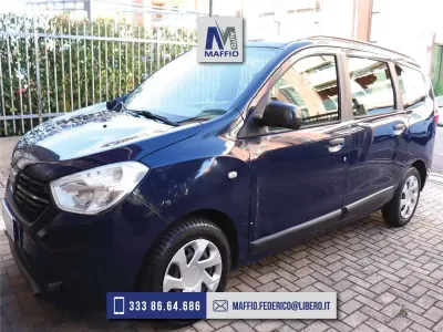 Usata Dacia Lodgy Lauréate 102 CV (75 kW) 2017 Blu/azzurro Monovolume