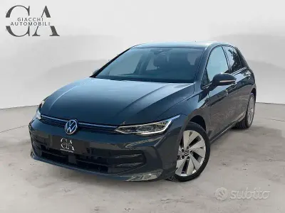 Usata VW Golf VIII Edition 116 CV (85 kW) 2025 Dolphin grey Berlina