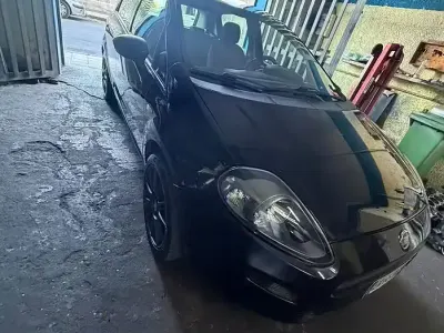 Usata Fiat Grande Punto 90 CV (66 kW) 2013 Nero Utilitaria