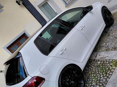 Usata VW Golf VI 110 CV (80 kW) 2009 Bianco Utilitaria