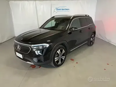 Gebraucht Mercedes EQB300 139 kW (189 PS) 2022 Schwarz SUV