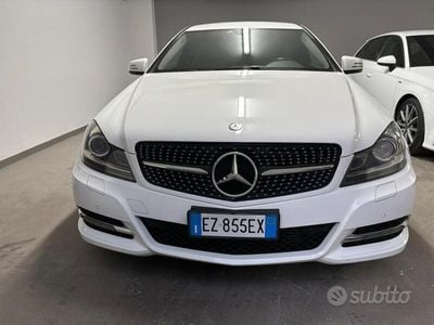 Mercedes 220