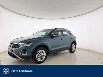 Usata VW T-Roc Life 150 CV (110 kW) 2025 Petroleum blue metallizzato ne SUV