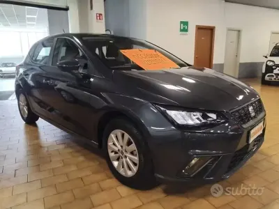 Usata Seat Ibiza Business 90 CV (66 kW) 2022 Magnetic tech / metallizzato Utilitaria