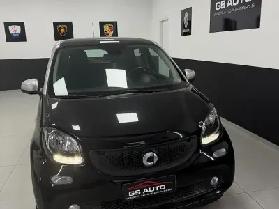 Usata Smart ForFour Passion 71 CV (52 kW) 2016 Nero Utilitaria