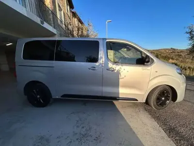 Usata Peugeot Traveller Allure 177 CV (130 kW) 2017 Argento Monovolume