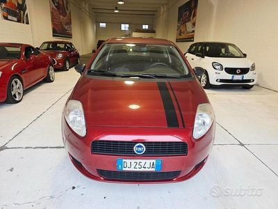 Usata Fiat Grande Punto Dynamic 65 CV (47 kW) 2007 Rosso Utilitaria