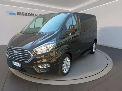 Usata Ford Tourneo Custom Titanium 131 CV (96 kW) 2021 Nero met. Furgone