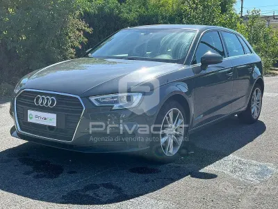 Usata Audi A3 Sportback Comfort 116 CV (85 kW) 2018 Grigio Utilitaria