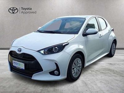 Usata Toyota Yaris Hybrid Active 92 CV (67 kW) 2023 Bianco Utilitaria