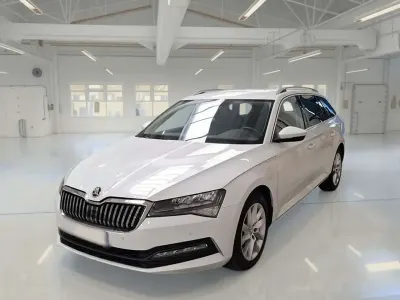Usata Skoda Superb Executive 150 CV (110 kW) 2023 Bianco Station wagon