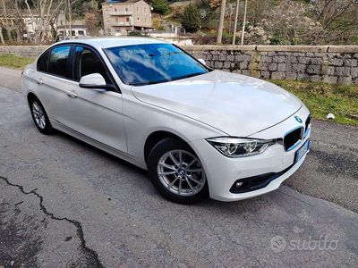 Usata BMW 318 150 CV (110 kW) 2018 Bianco Berlina