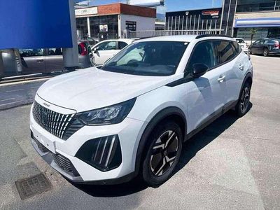 Usata Peugeot 2008 Allure 102 CV (75 kW) 2024 Bianco SUV