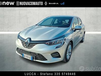 Usata Renault Clio V Intens 140 CV (102 kW) 2022 Grigio chiaro Berlina