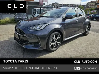 Nuova Toyota Yaris Hybrid Trend 116 CV (85 kW) 2026 Grigio Berlina