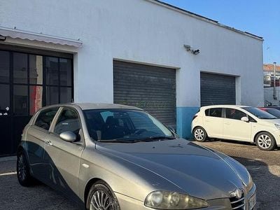 Usata Alfa Romeo 147 Exclusive 149 CV (109 kW) 2006 Grigio Utilitaria