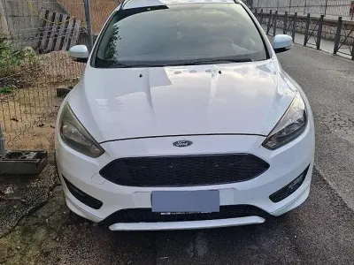 Usata Ford Focus ST-Line 120 CV (88 kW) 2017 Bianco Station wagon