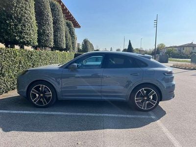 Usata Porsche Cayenne Coupe 470 CV (345 kW) 2024 Grigio SUV