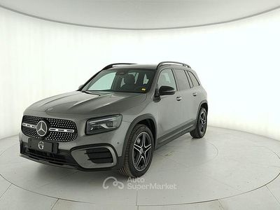 Nuova Mercedes GLB200 150 CV (110 kW) 2026 Gray SUV