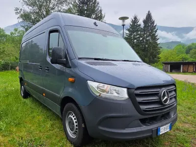 Usata Mercedes E-Sprinter 85 kW (116 CV) 2020 Blu/azzurro Furgone