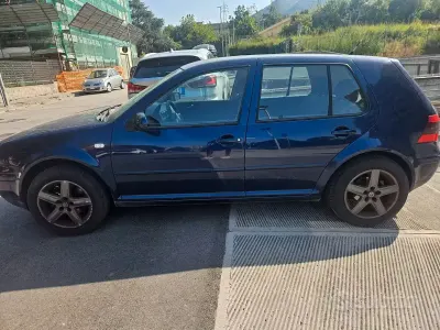 Usata VW Golf IV 101 CV (74 kW) 2002 Berlina