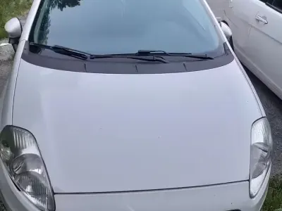 Usata Fiat Grande Punto 69 CV (50 kW) 2011 Bianco Utilitaria