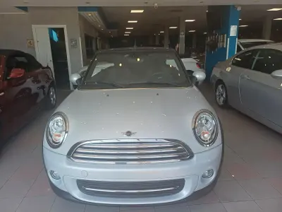 Usata Mini Cooper Cabriolet 122 CV (89 kW) 2015 Argento Cabrio