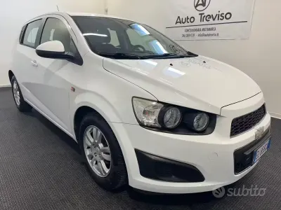 Usata Chevrolet Aveo LT 86 CV (63 kW) 2012 Bianco Berlina