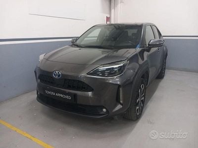 Usata Toyota Yaris Cross Trend 92 CV (67 kW) 2022 Grigio SUV